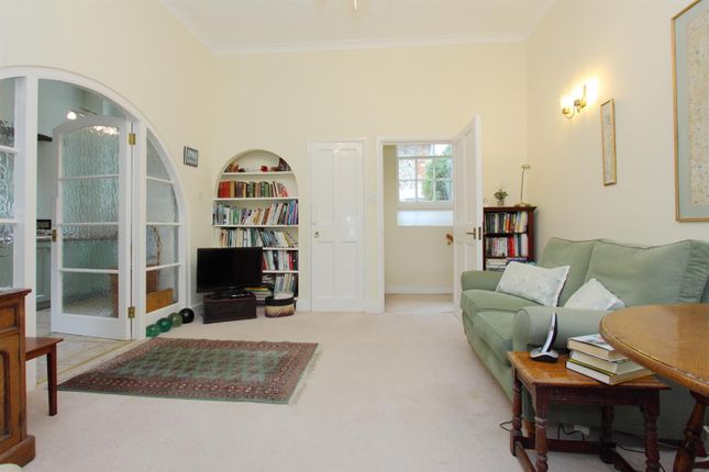 103, The Close, Salisbury photo 4