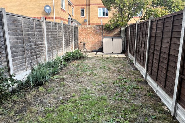 Tilbury Walk, Slough photo 2