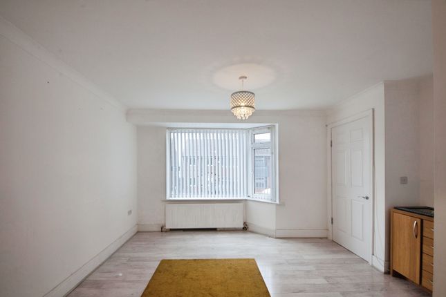 44, Whiteways Road, South Yorkshire photo 4