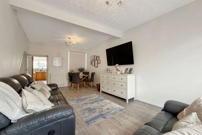 37 Van Road, Caerphilly photo 4