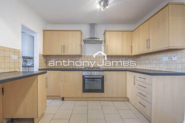 13 Barham Road, Dartford photo 5