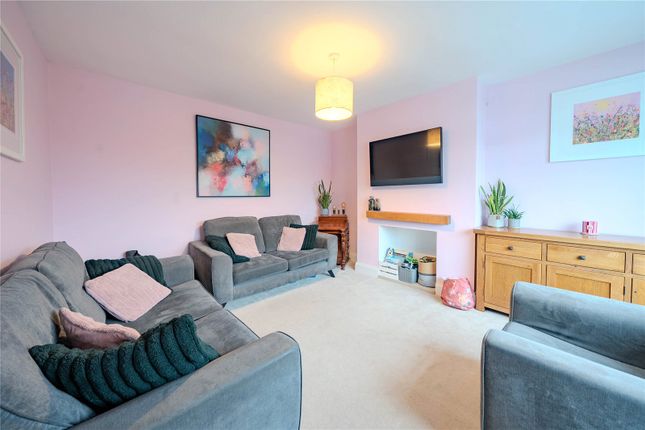35, Carr Hill Road, Pudsey photo 2
