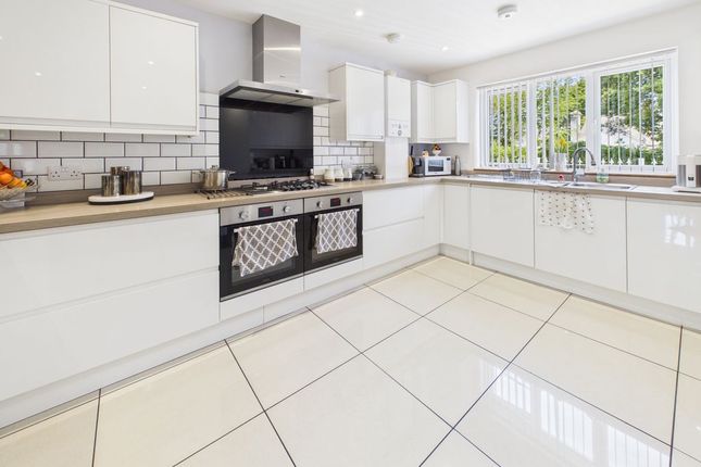 8, College Lane, Redruth photo 2