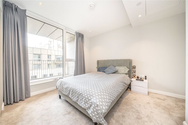 55 Phoenix Court, 7, Gasholder Place, London photo 4