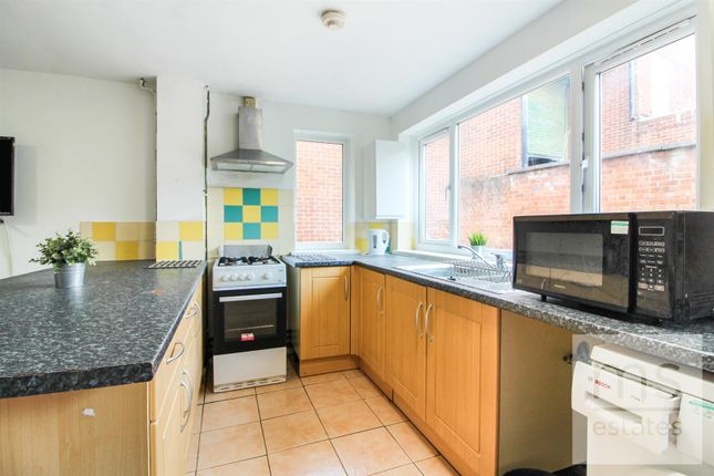 Saxon Green, Nottingham photo 4