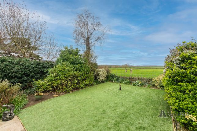 3-bed house on Amberley House, 10A, Meadow Lane, Peterborough, £300,000