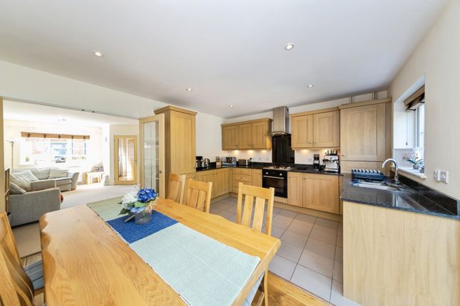 9, Oaks Close, Kent photo 4