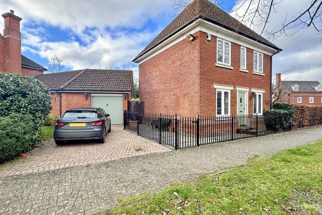 2-bed detached on 59, Cuckoo Way, Braintree, £425,000