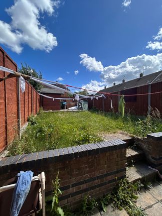 12, Plough Close, Luton photo 4