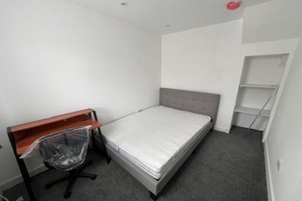 Thumbnail Room to rent in Castle Road, Chatham