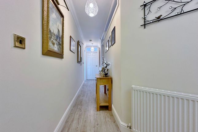 Flat 8, Manor Court, Wirral photo 4
