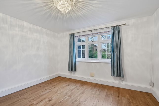 Flat 6, Fire Station Mews, 4A, Bromley Road, Beckenham photo 3