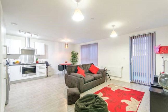 Flat to rent in Elizabeth House, 341 High Road, Wembley