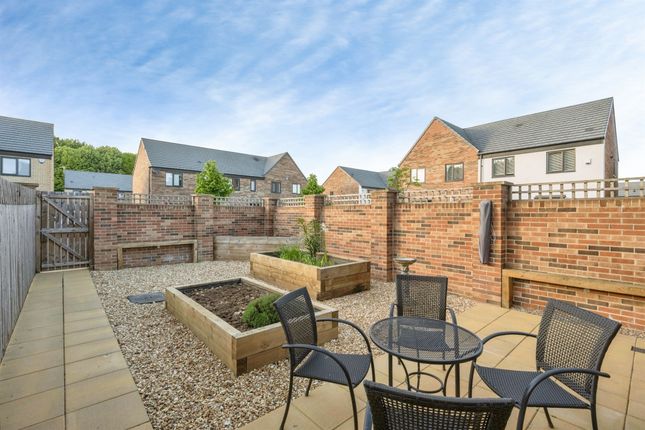 7, Pond Close, Doncaster photo 4