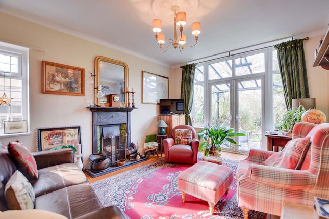 8 Wimborne Road, Leicester photo 2
