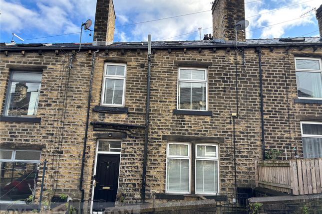 3-bed terraced on Boston Street, West Yorkshire, £925/mo