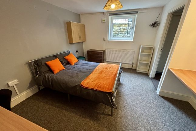 Quarry Mount Terrace Woodhouse, Leeds photo 5