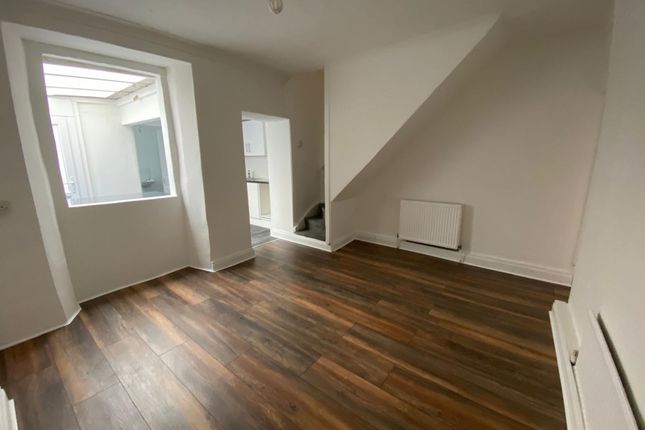 10 Crole Street, Swansea photo 2