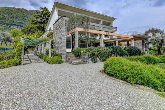 Thumbnail Villa for sale in Ossuccio, Como, Lombardy, Italy