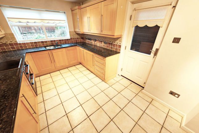 5 Gibbs Leaze, Trowbridge photo 3