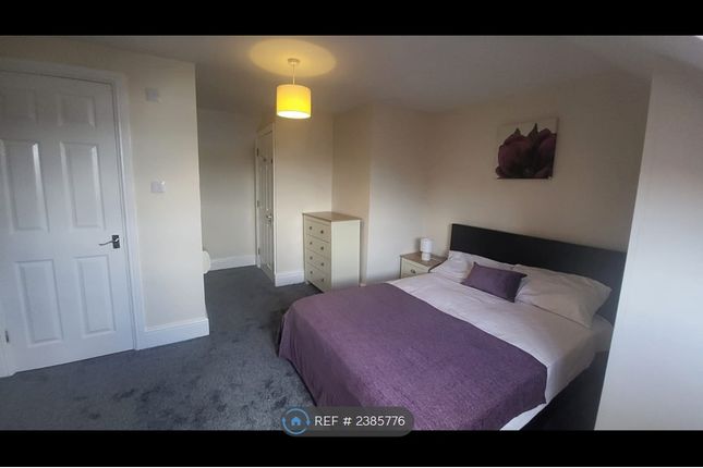 Room 5 - Available