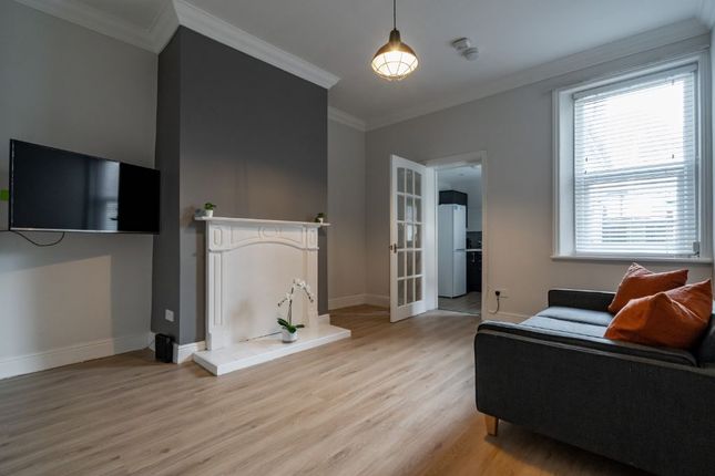 19, Goldspink Lane, Newcastle photo 2