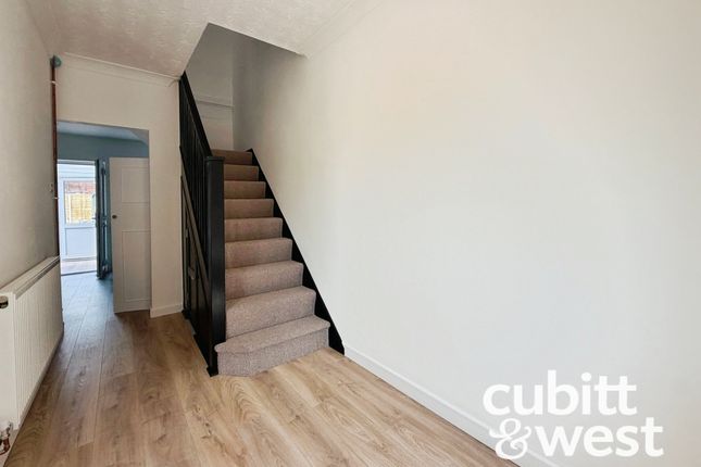 21, Highclere Avenue, Havant photo 2