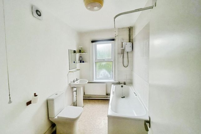 47, CAMBRIDGE photo 3