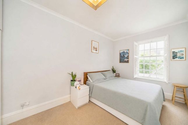 Flat 3, 3, Veronica Road, London photo 4
