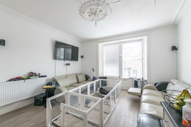Flat A 125, E High St, Forfar photo 4