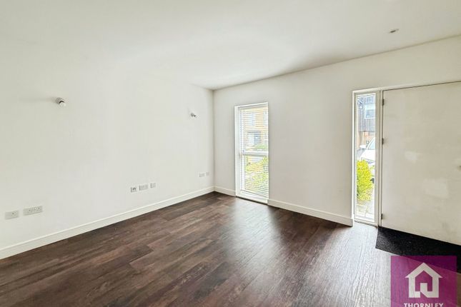 17, Spinney Way, Bolton photo 5
