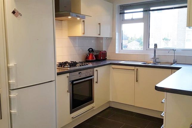 8, Bickley Court, Stanmore photo 5