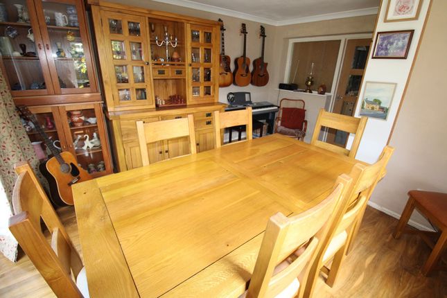 47, Wernlys Road, Bridgend photo 4
