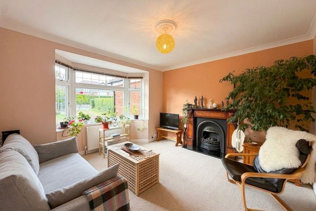61 Harrowby Lane, Grantham photo 3