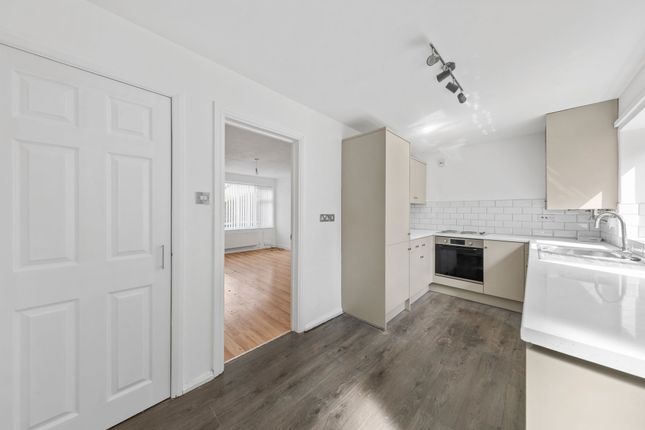 53 Cotswold Road, Warrington photo 3