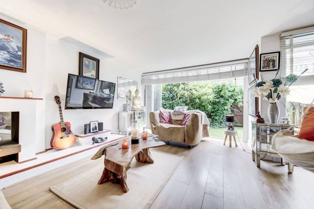 Maisonette for sale in Finborough Road, Chelsea, London