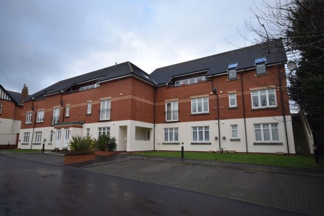 Flat to rent in Strathmore Court, Bideford, Devon