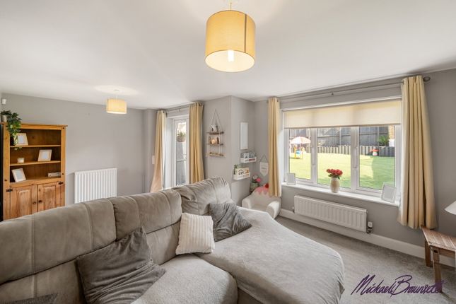 12, Whitehead Close, Bradford photo 5