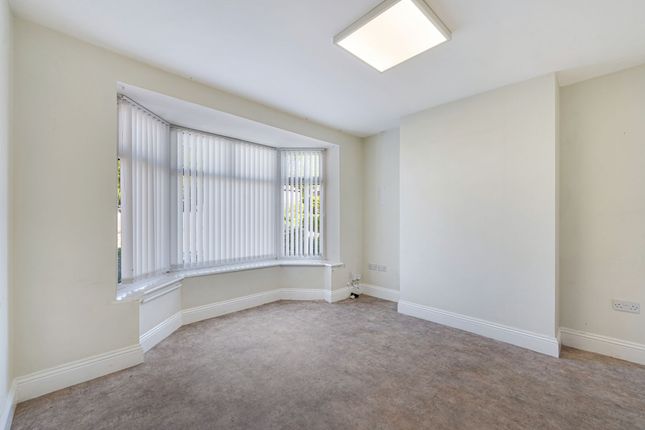 46 Andrew Lane, Bolton photo 4