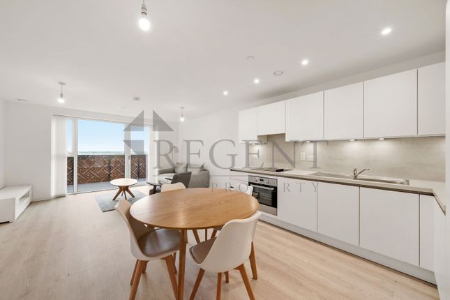 Flat 61, Tabbard Apartments, London photo 4