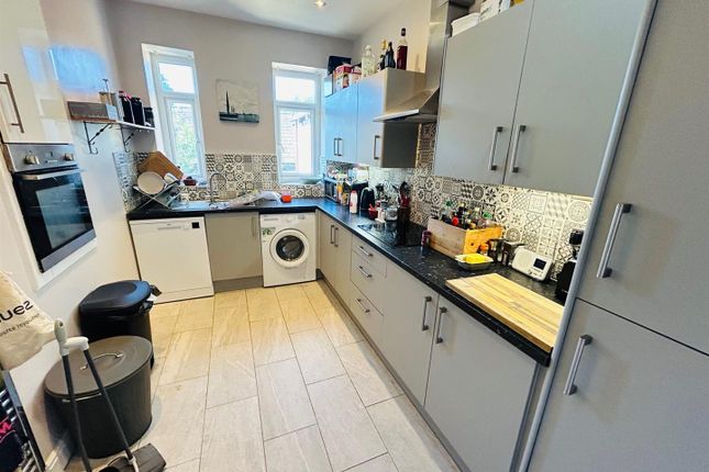 Flat 5, North Grove, 9, Stainbeck Lane, Leeds photo 3