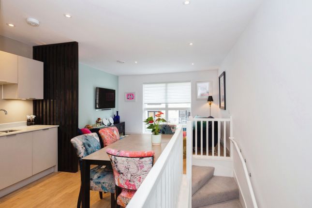 Flat for sale in Lockgate Mews, Manchester