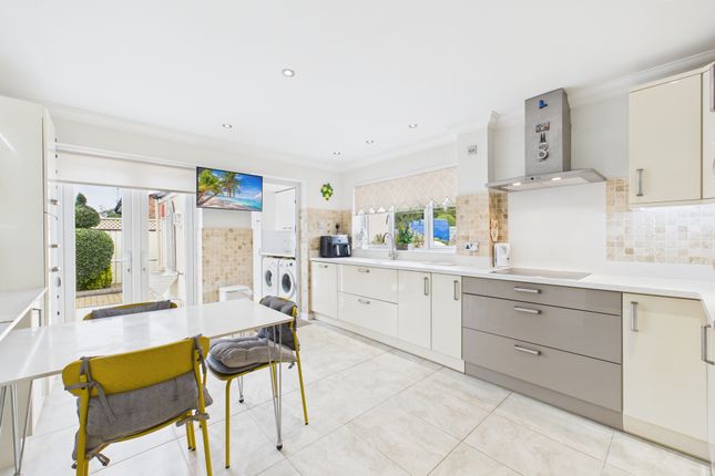 1 Fernside, High Wycombe photo 3