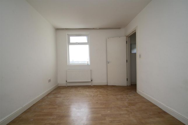 613C, Station Parade, London photo 2