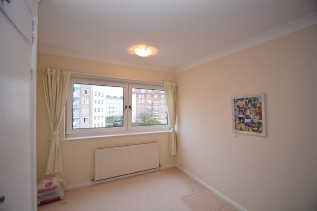 Flat for sale in Chiswick Place, Eastbourne