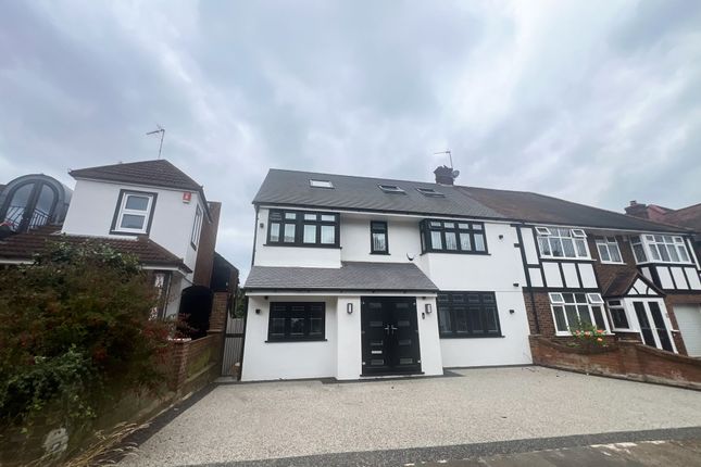 Lyndhurst Rise Ig7