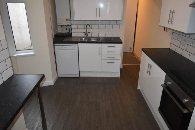 Thumbnail Property to rent in St Helens Avenue, Brynmill, Swansea