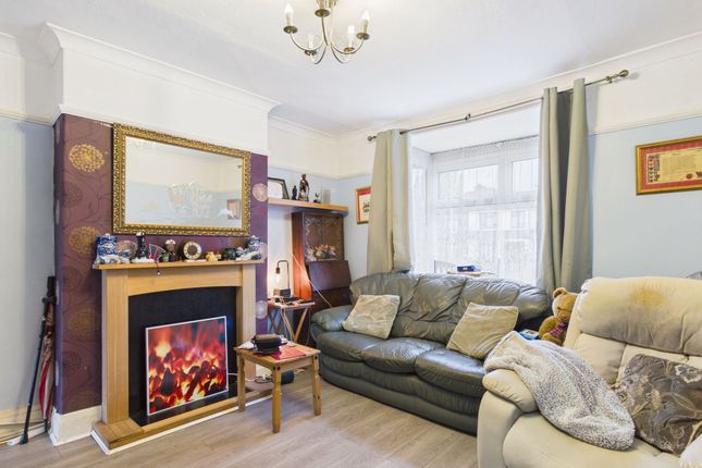 41 Cliff Gardens, Scunthorpe photo 3
