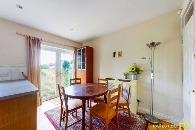 22, Warham Road, Middlesex photo 3