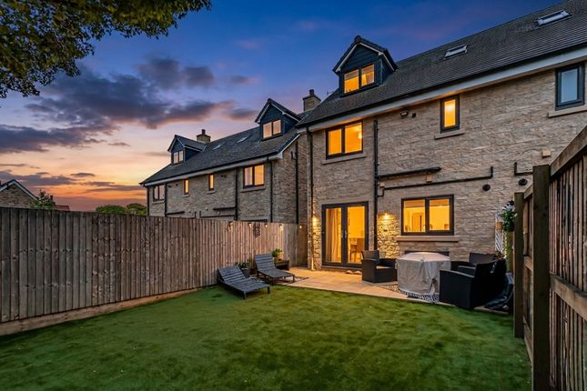 92a Manchester Road, High Peak photo 4